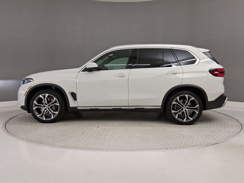Used 2026 BMW X5 sDrive40i w/ Parking Assistance Package RWD image 2