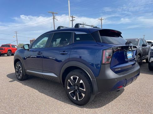 Used 2026 Nissan Kicks SV w/ Cold Weather Package AWD/4WD image 5