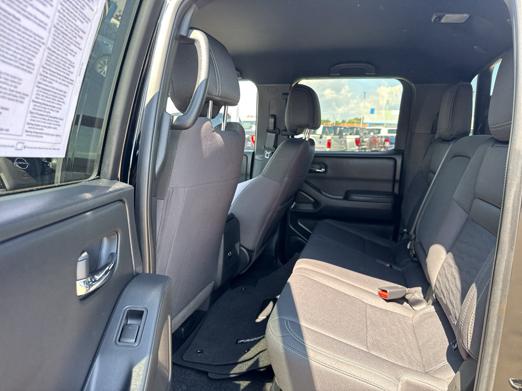 Certified 2023 Nissan Frontier SV w/ Midnight Edition Package AWD/4WD image 30