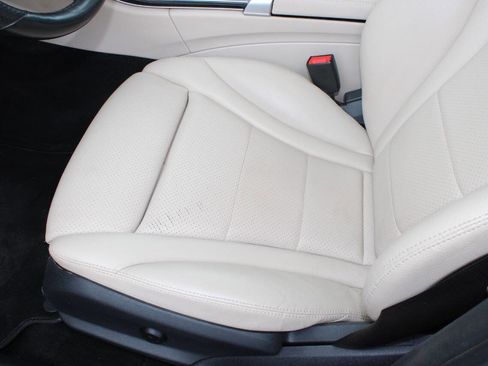 Used 2017 Mercedes-Benz C 300 4MATIC Sedan image 15