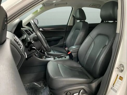 Used 2016 Audi Q3 2.0T Prestige w/ Prestige Package AWD/4WD image 10