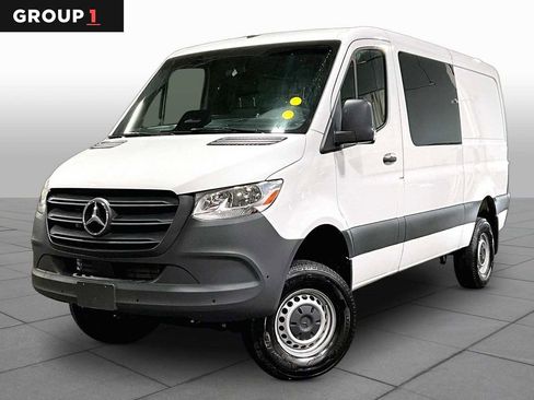 Used 2025 Mercedes-Benz Sprinter 2500 image 1