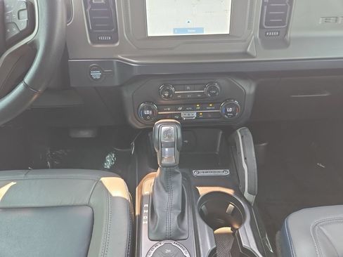 Used 2021 Ford Bronco Outer Banks w/ Sasquatch Package AWD/4WD image 13