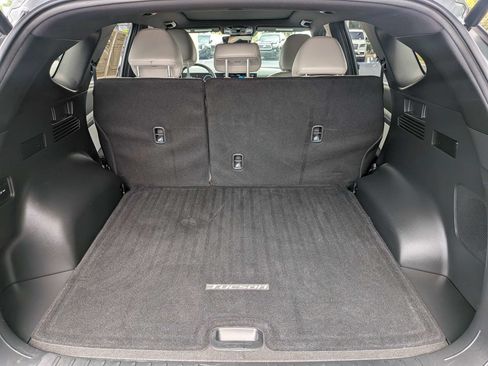 Used 2025 Hyundai Tucson Limited AWD/4WD image 14
