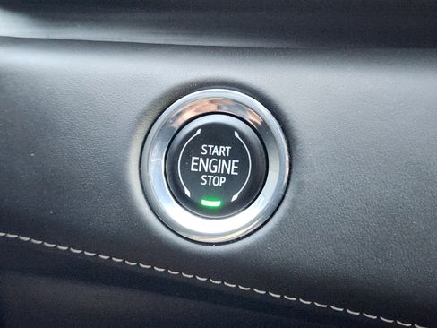 Used 2023 Cadillac Escalade Sport Platinum w/ LPO, ONYX Package image 18