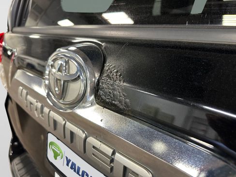 Used 2012 Toyota 4Runner SR5 w/ Premium Pkg AWD/4WD image 10