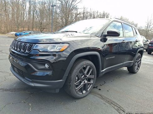 New 2026 Jeep Compass Latitude w/ Sun and Sound Group AWD/4WD image 2