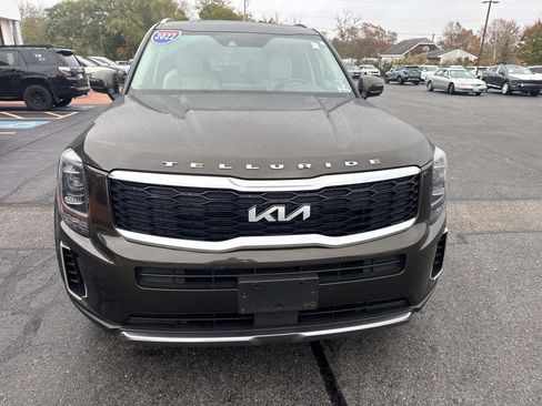 Used 2022 Kia Telluride EX image 10