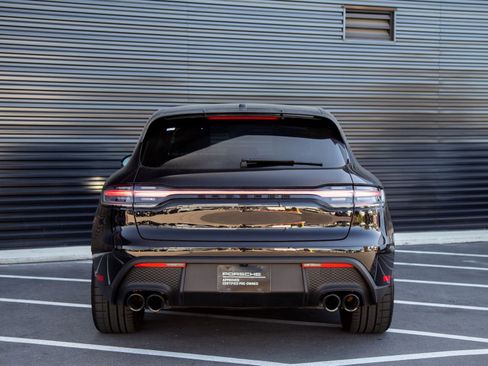 Certified 2026 Porsche Macan GTS AWD/4WD image 3