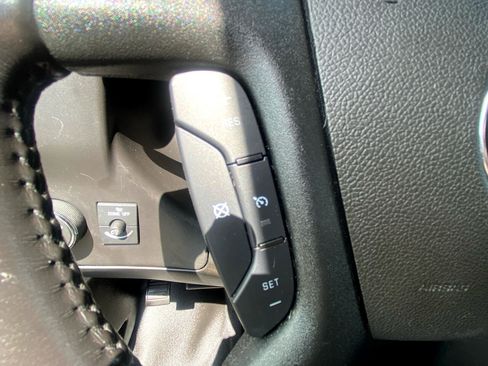 Used 2021 Chevrolet Express 2500 w/ Driver Convenience Package image 23