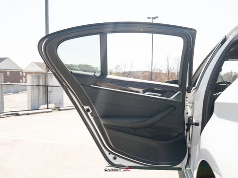 Used 2018 BMW 530i xDrive w/ Premium Package image 44