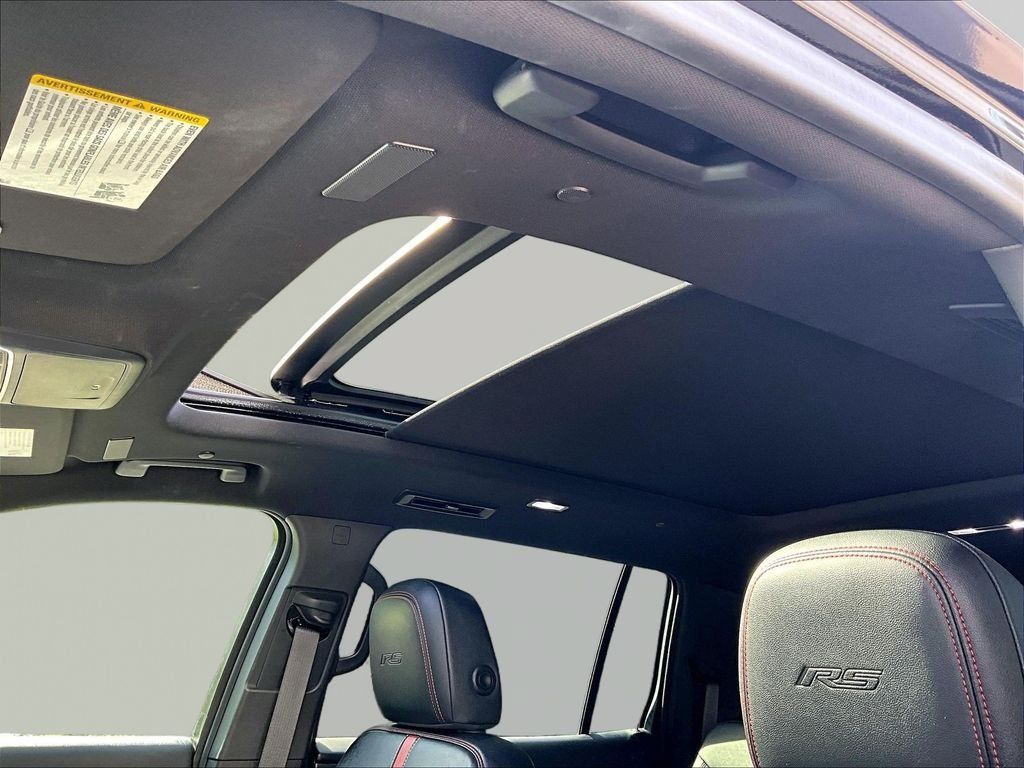 Used 2024 Chevrolet Traverse RS w/ LPO, Floor Liner Package AWD/4WD image 20