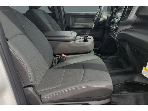 New 2025 RAM 5500 Tradesman AWD/4WD image 33