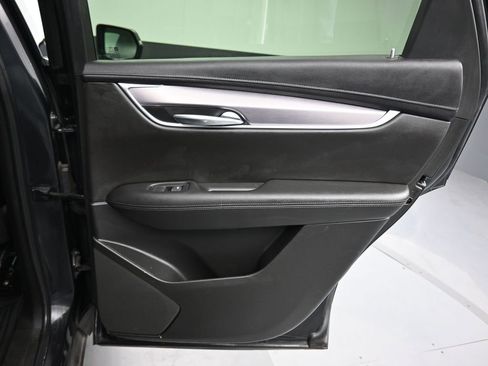 Used 2020 Cadillac XT5 Luxury image 34