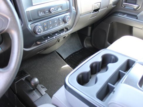 Used 2017 Chevrolet Silverado 1500 Custom w/ Custom Convenience Package AWD/4WD image 22