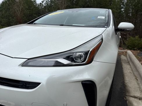 Used 2019 Toyota Prius Limited image 14