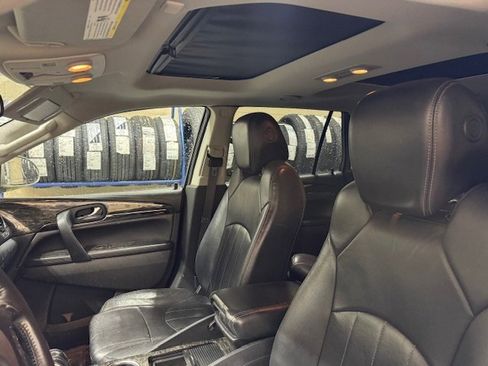Used 2013 Buick Enclave Leather image 4