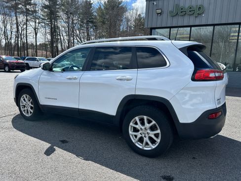 Used 2018 Jeep Cherokee Latitude Plus w/ Cold Weather Group image 5