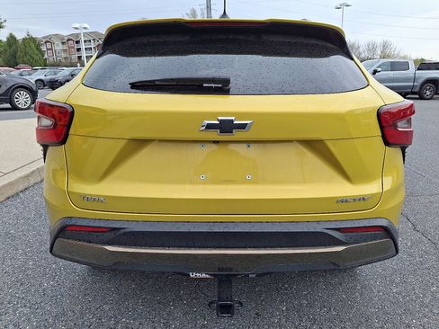 Certified 2024 Chevrolet Trax ACTIV w/ Sunroof Package FWD image 6