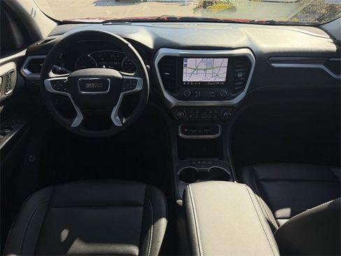 Used 2023 GMC Acadia SLT w/ Elevation Edition image 9