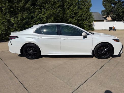 Used 2022 Toyota Camry XSE w/ Navigation Package FWD image 31