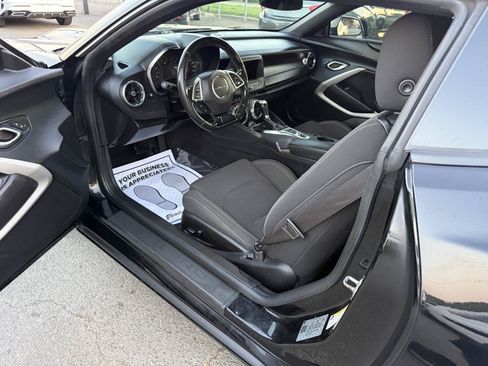Used 2020 Chevrolet Camaro LT RWD image 7