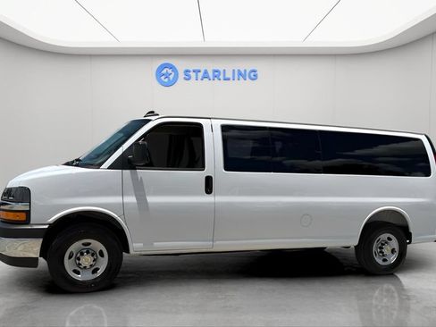 Certified 2025 Chevrolet Express 3500 LT w/ LT Preferred Equipment Group RWD image 2