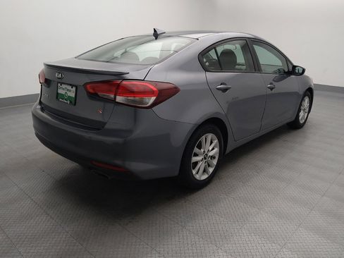 Used 2017 Kia Forte S FWD image 9