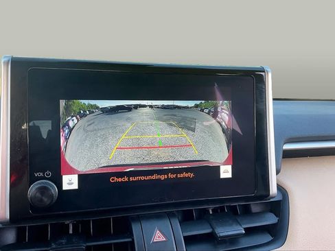 Used 2025 Toyota RAV4 LE AWD/4WD image 26