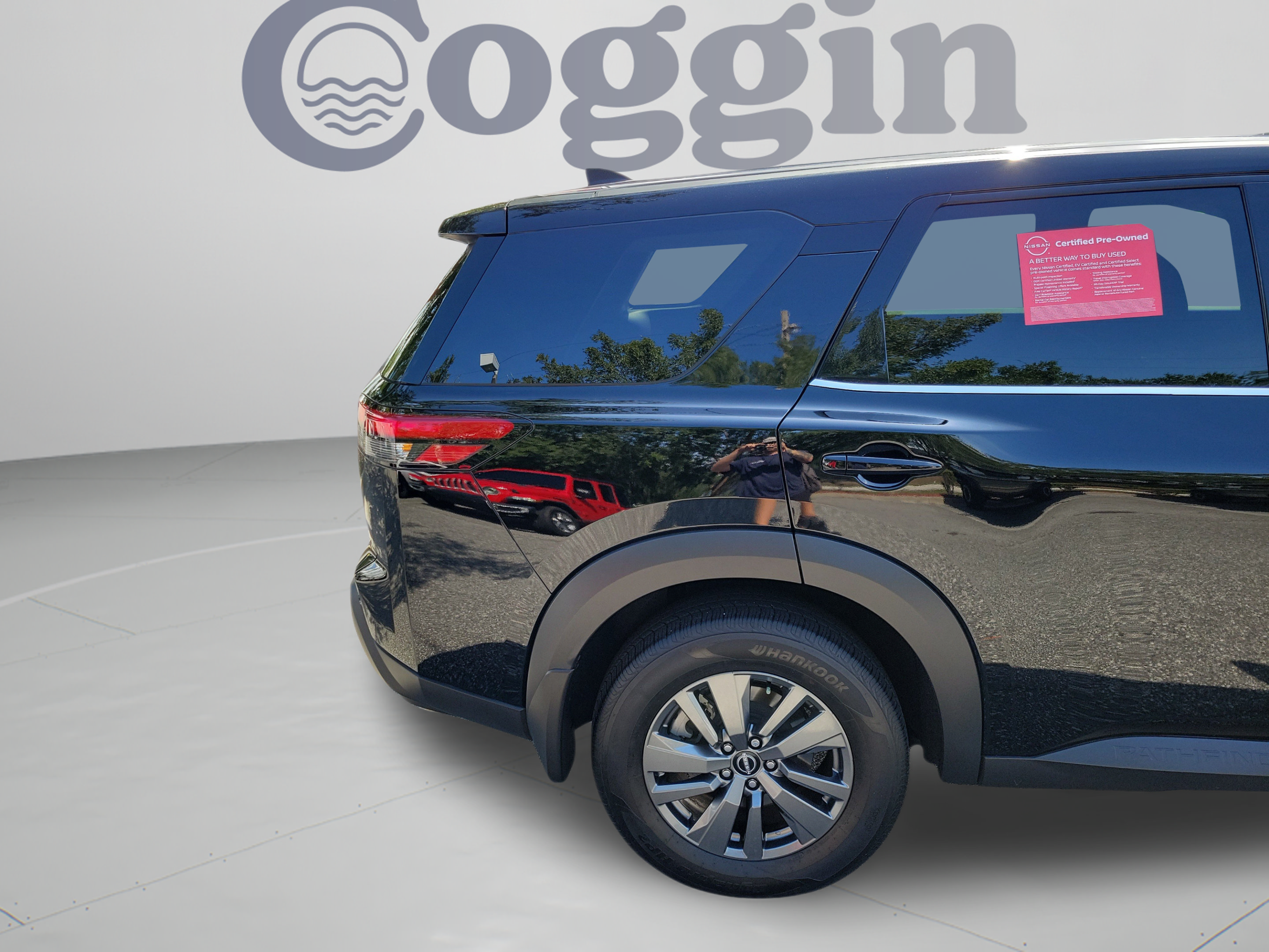 Certified 2025 Nissan Pathfinder S FWD image 30