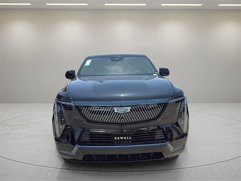 New 2025 Cadillac Escalade IQ Sport 1 w/ Smart Trailering package image 8