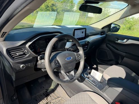 Used 2020 Ford Escape SE FWD image 12