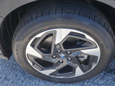 Used 2025 Subaru Crosstrek 2.5i Limited AWD/4WD image 9