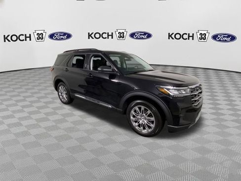 New 2025 Ford Explorer Active w/ Active Comfort Package image 2