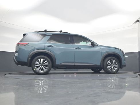 New 2026 Nissan Pathfinder SL image 10