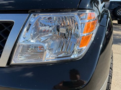 Used 2015 Nissan Frontier PRO-4X AWD/4WD image 13