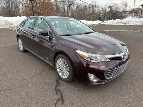 Used 2013 Toyota Avalon XLE Touring image 3