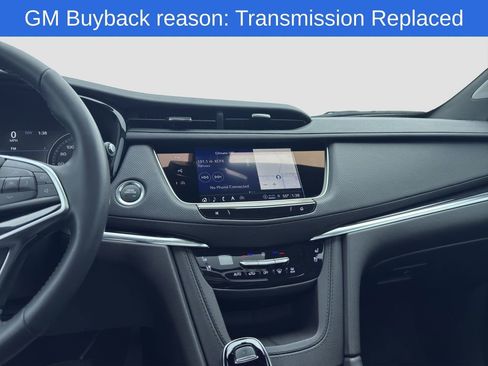 Used 2025 Cadillac XT5 Premium Luxury w/ Technology Package FWD image 15