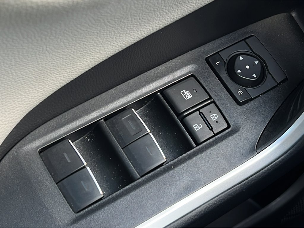 Used 2024 Toyota RAV4 Limited FWD image 19