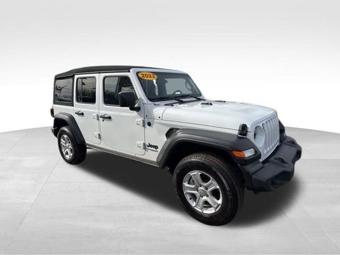 Used 2022 Jeep Wrangler Unlimited Sport image 3