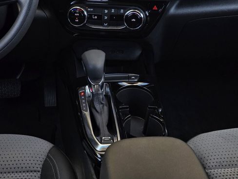 Used 2024 Chevrolet Trax LT image 9