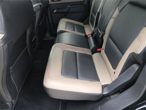 Used 2024 Ford Bronco Wildtrak image 17