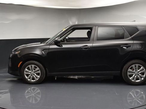 Certified 2020 Kia Soul LX FWD image 5