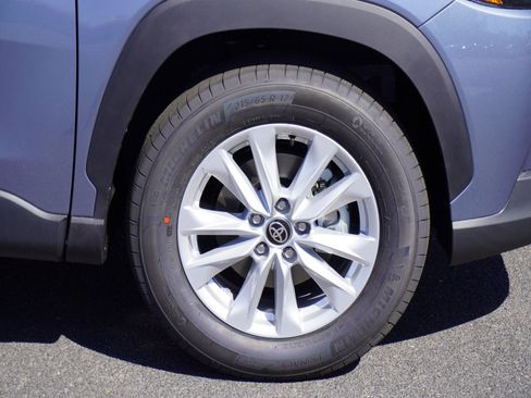 New 2026 Toyota Corolla Cross LE image 5