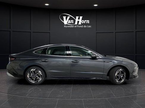 New 2026 Hyundai Sonata SEL image 2