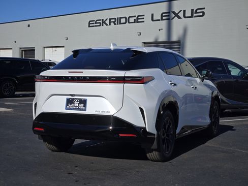 New 2026 Lexus RZ 350e 2WD w/ Convenience Package image 4