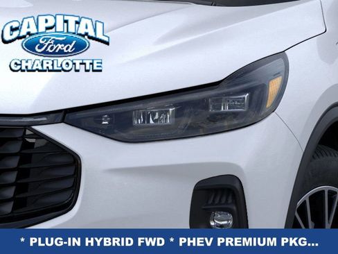 New 2025 Ford Escape SE w/ PHEV Premium Package image 19