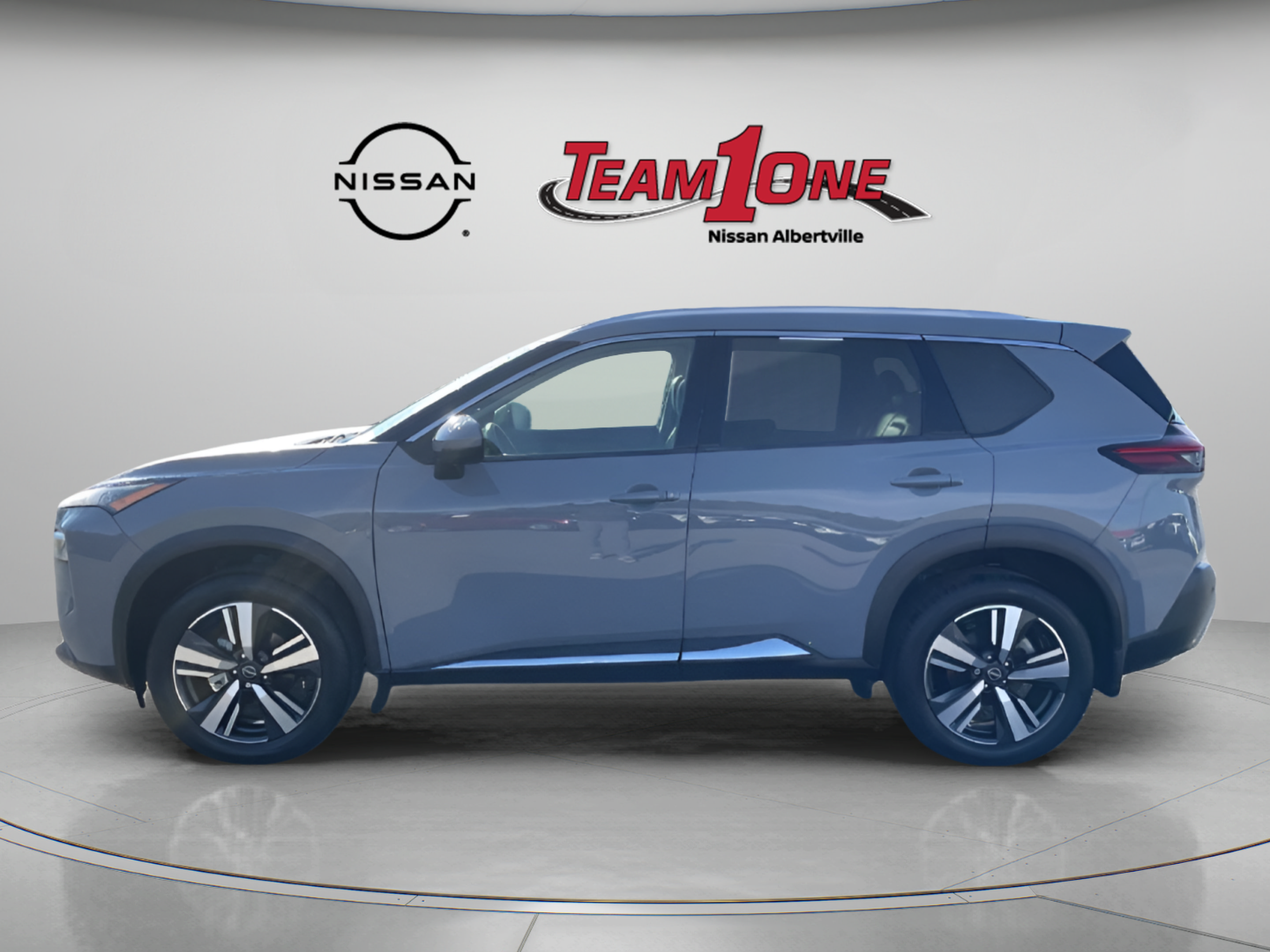 Used 2023 Nissan Rogue SL FWD image 5