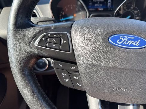 Used 2019 Ford Escape SEL image 25