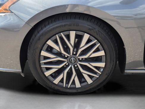 Certified 2024 Nissan Altima 2.5 SV FWD image 38